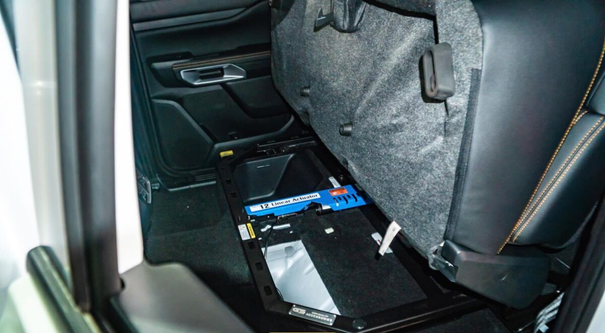 Ghế Trượt Điện GO SAFE (Hàng 2) – Giải Pháp Nâng Tầm Tiện Nghi Cho Ford Ranger và Ford Raptor