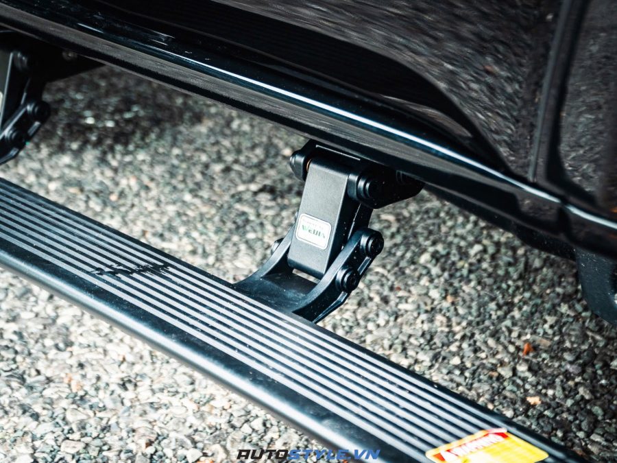 Be Buoc Dien Tu Dong Co Den Led Cho Ford Everest – Gia 205 Tr 2
