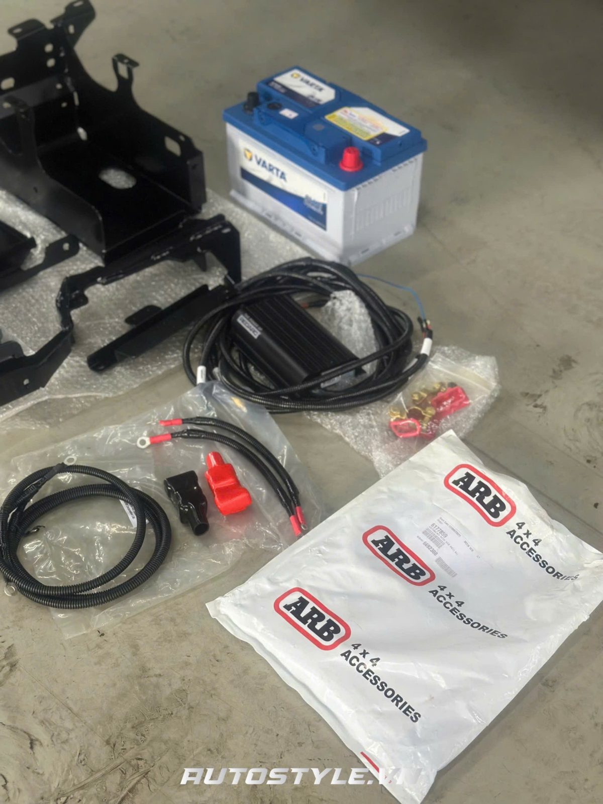 Cụm Chi Tiết Lắp Bình Ắc Quy Phụ Cho Xe Ford – Giá Chỉ 21Tr5 - Hình ảnh 2