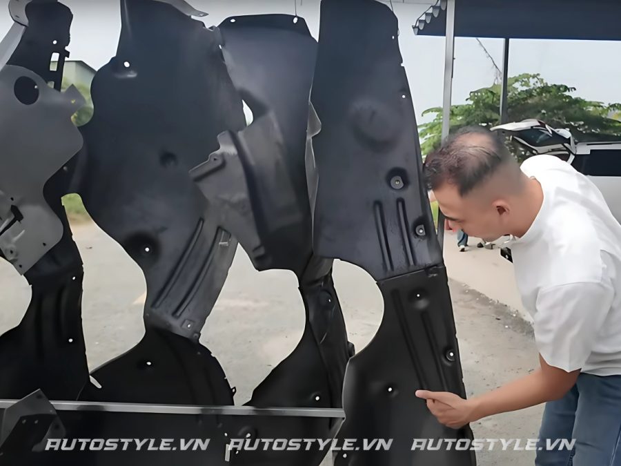 Hóa Nhựa Lòng Vè 4 Bánh – Giải Pháp Bảo Vệ Xe Hiệu Quả (1)