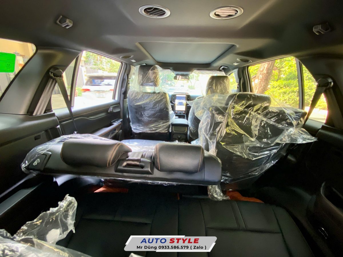 Ngã Lưng Ghế Hàng 2 Chỉnh Điện Xe Ford Everest - Hình ảnh 5