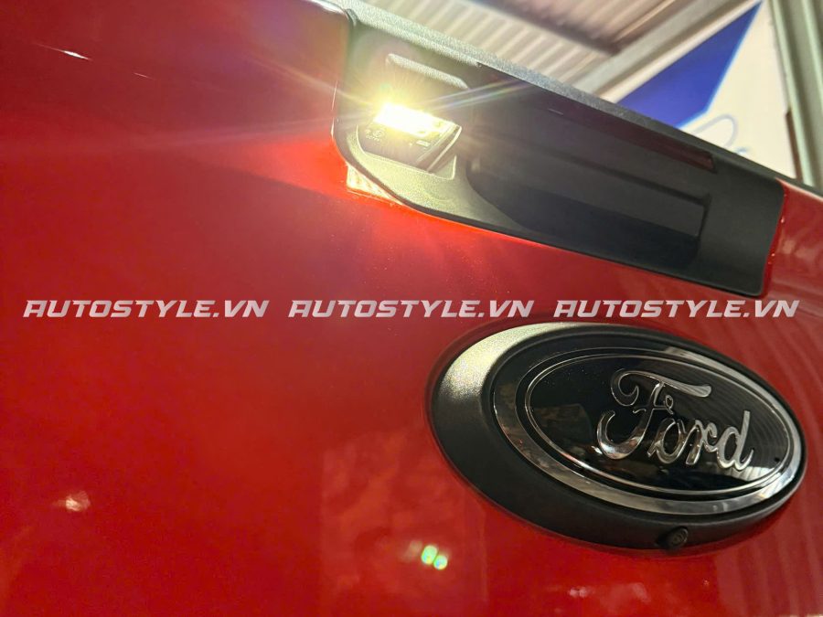 Tay mo bung Xe Ford Co Den 2 1
