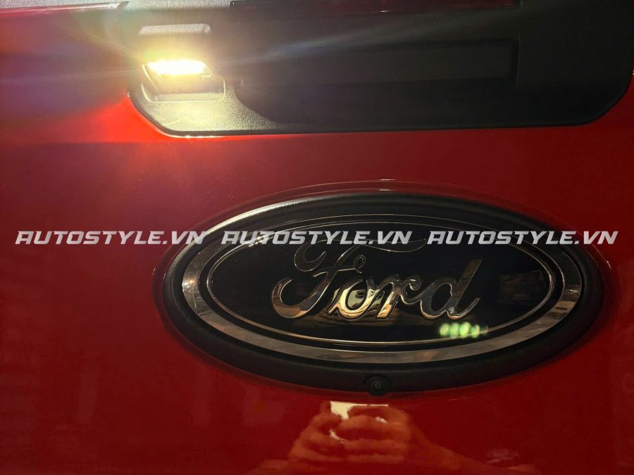 Tay mo bung Xe Ford Co Den 3 1