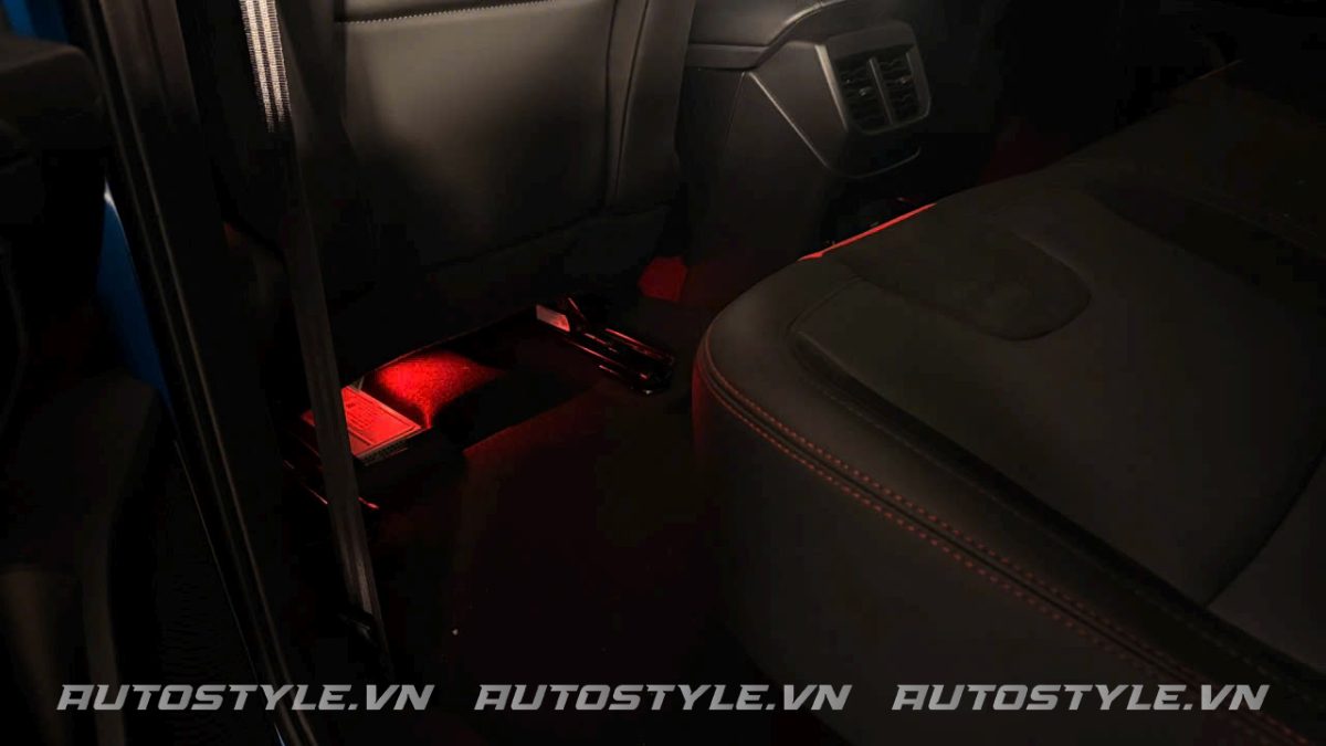 Đèn Led Nội Thất Ford Everest 64 Hệ Màu