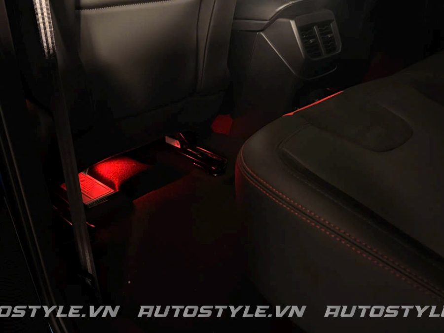 Đèn Led Nội Thất Ford Everest 64 Hệ Màu