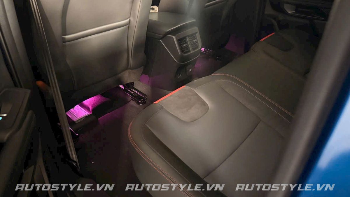 Đèn Led Nội Thất Ford Everest 64 Hệ Màu
