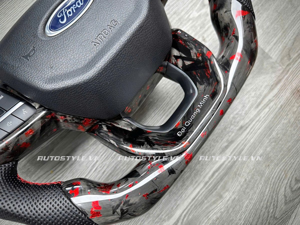 Vô Lăng D-Cut Carbon Fiber Cho Xe Ford