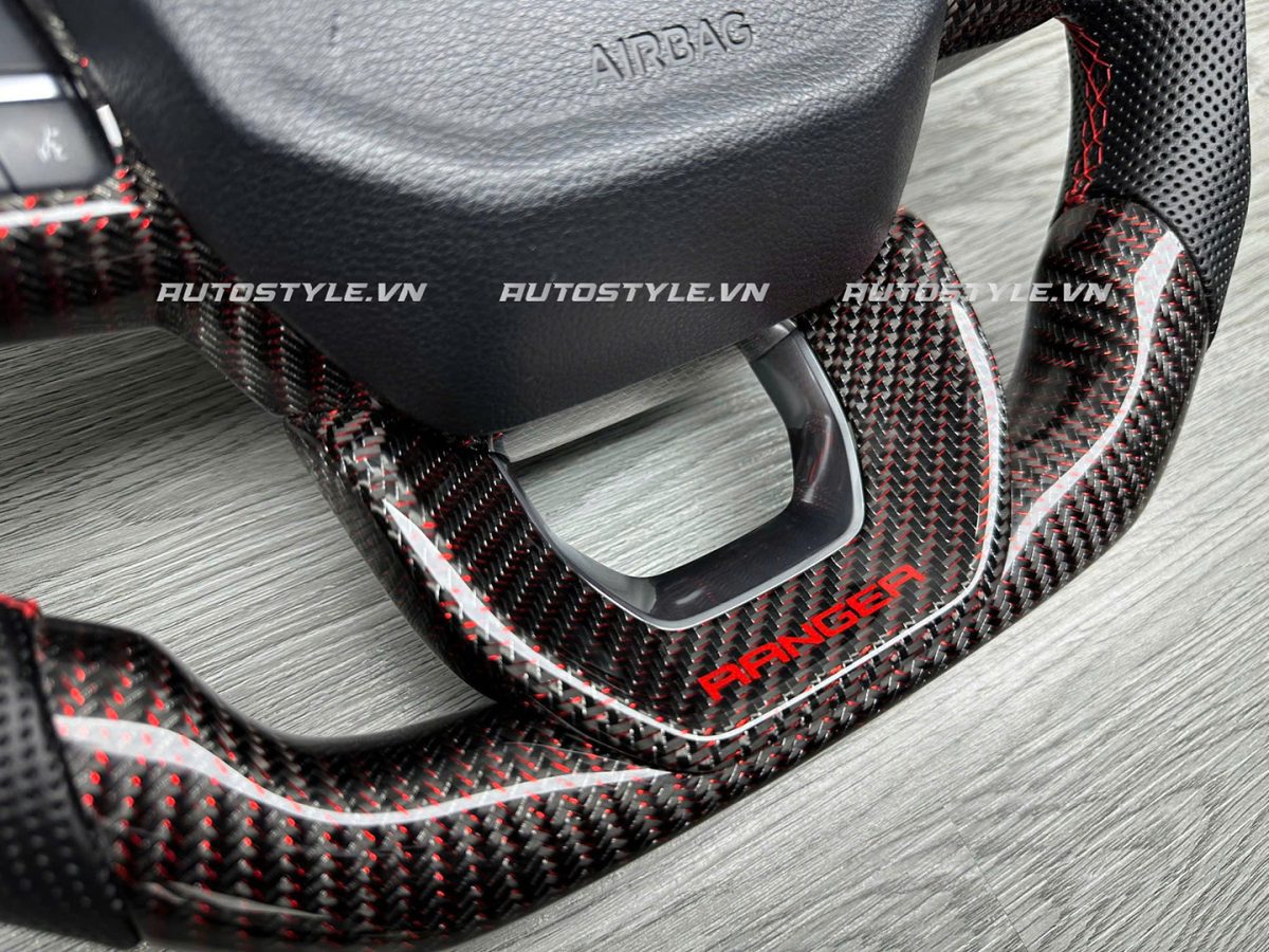 Vô Lăng D-Cut Carbon Fiber Cho Xe Ford