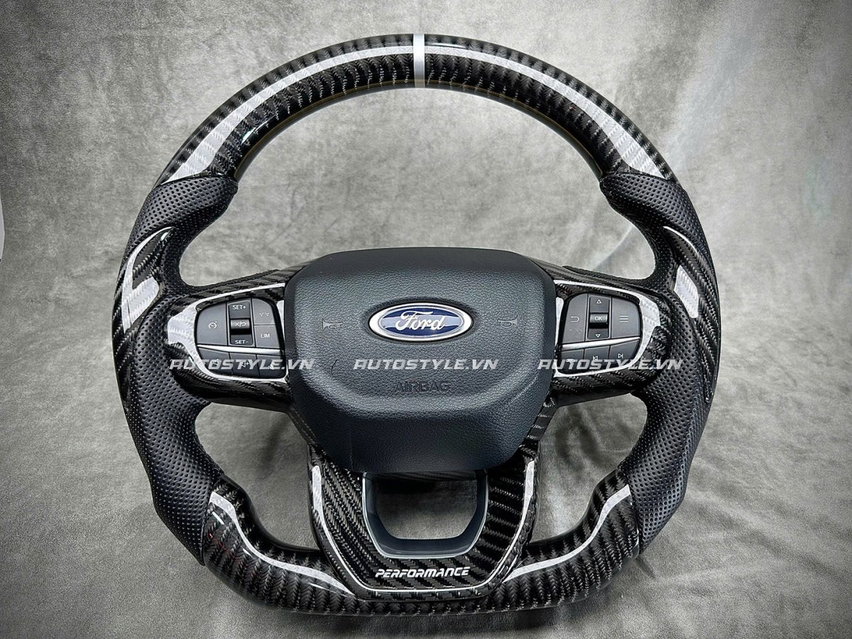 Vô Lăng D-Cut Carbon Fiber Cho Xe Ford