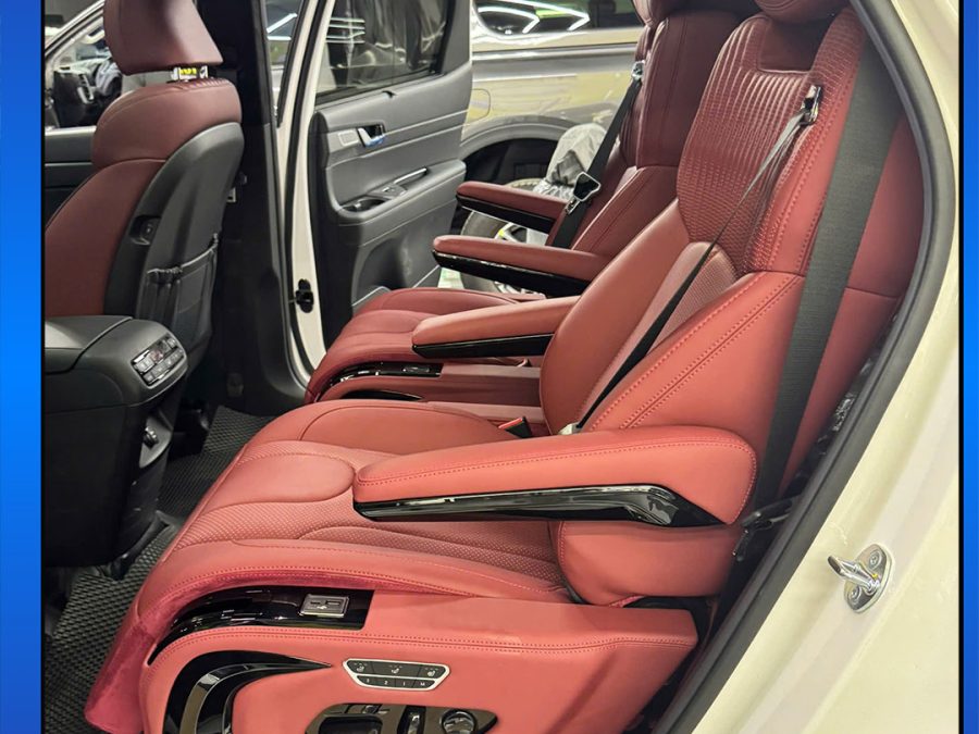 Ghế Limousine VIP Hàng 2 Xe Everest – Chuẩn Doanh Nhân Trong Mỗi Hành Trình