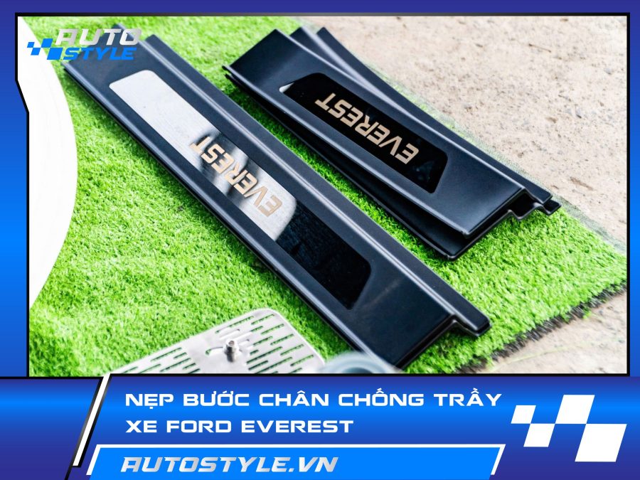 Nẹp Bước Chân Ford Everest - Ốp Bậc Cửa Chống Trầy Nội Thất Xe