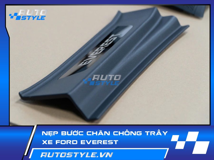 Nẹp Bước Chân Ford Everest - Ốp Bậc Cửa Chống Trầy Nội Thất Xe