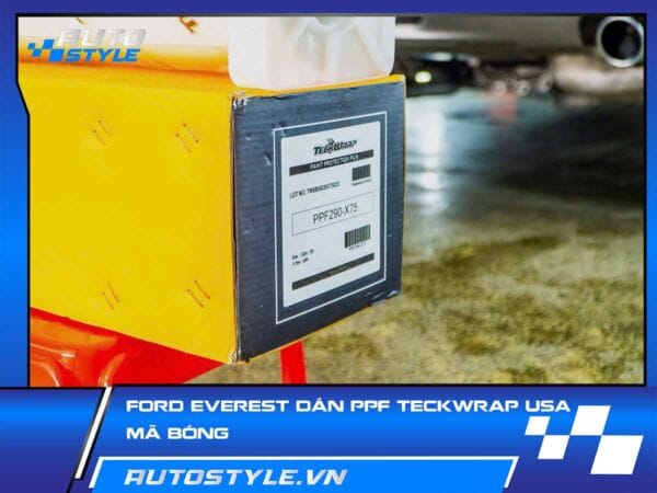 Ford Everest Dán PPF Teckwrap USA Mã Bóng
