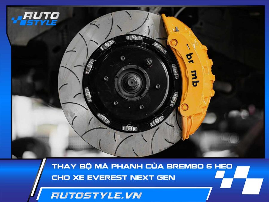 Thay bộ má phanh Của Brembo 6 heo Cho Xe Everest Next Gen