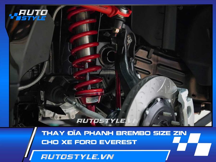 Thay đĩa phanh Brembo size zin cho xe Ford Everest