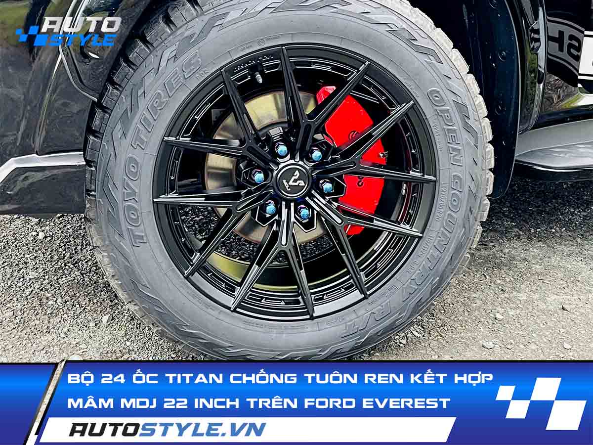Bộ 24 Ốc Titan Chống Tuôn Ren Kết Hợp Mâm MDJ 22 Inch Trên Ford Everest