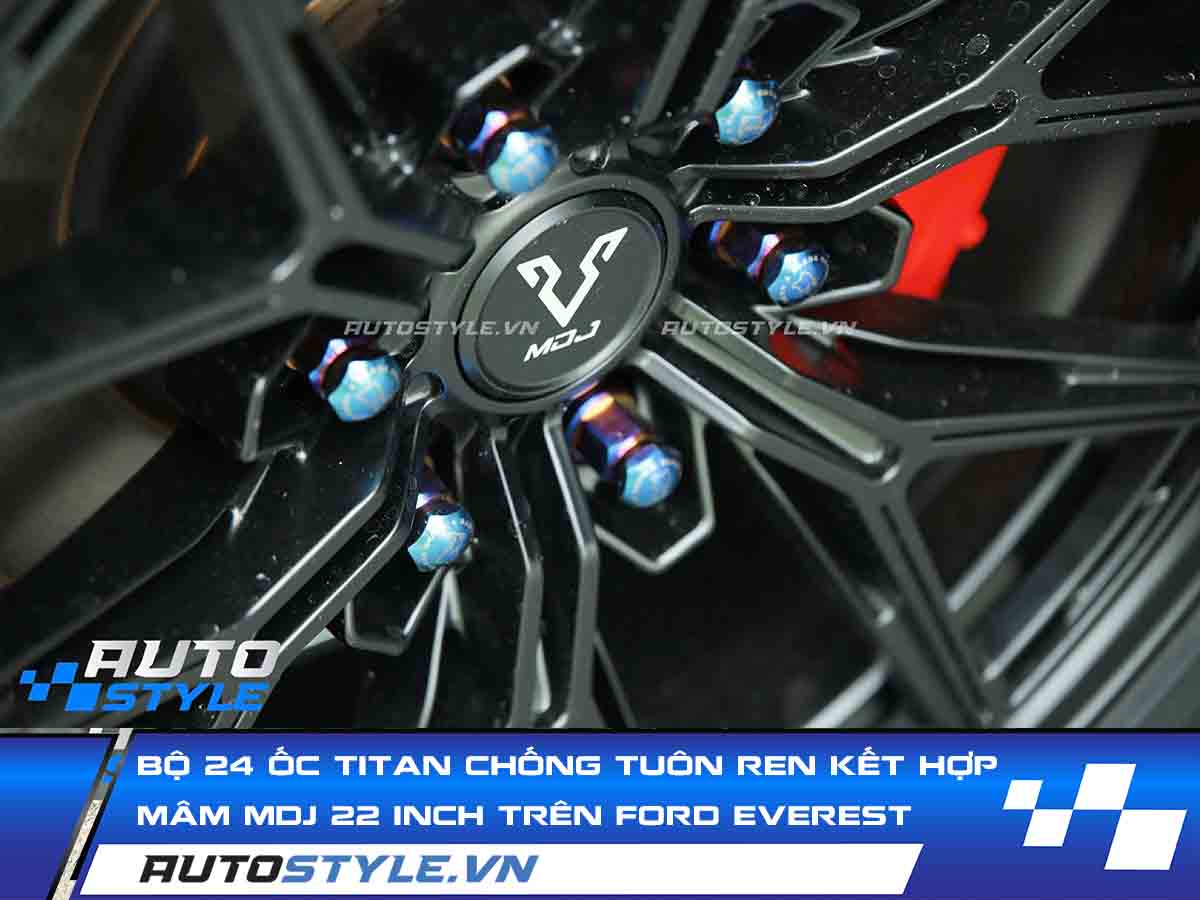 Bộ 24 Ốc Titan Chống Tuôn Ren Kết Hợp Mâm MDJ 22 Inch Trên Ford Everest