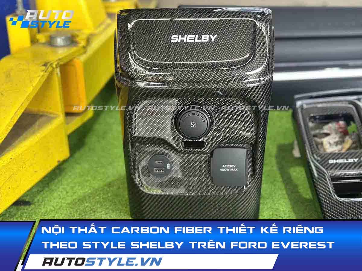 Nội Thất Carbon Fiber Thiết Kế Riêng Theo Style Shelby Trên Ford Everest
