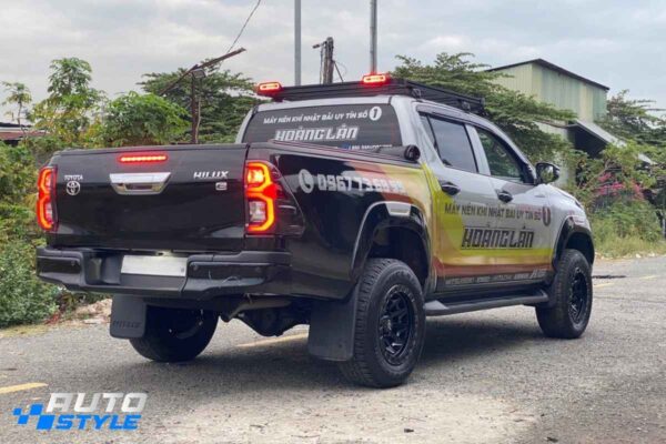 Toyota Hilux Lắp Bầu Hơi Trợ Tải Chống Xệ Đuôi Giữ Đuôi Xe Ổn Định Khi Chở Nặng