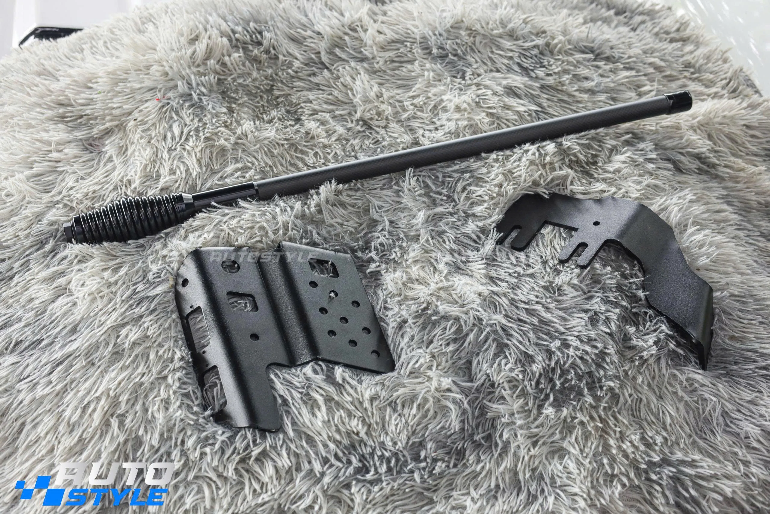 Ăng Ten Định Vị Đầu Xe Thân Carbon Chân Lò Xo – Vì Sao Dân Bán Tải, SUV Ưa Chuộng?