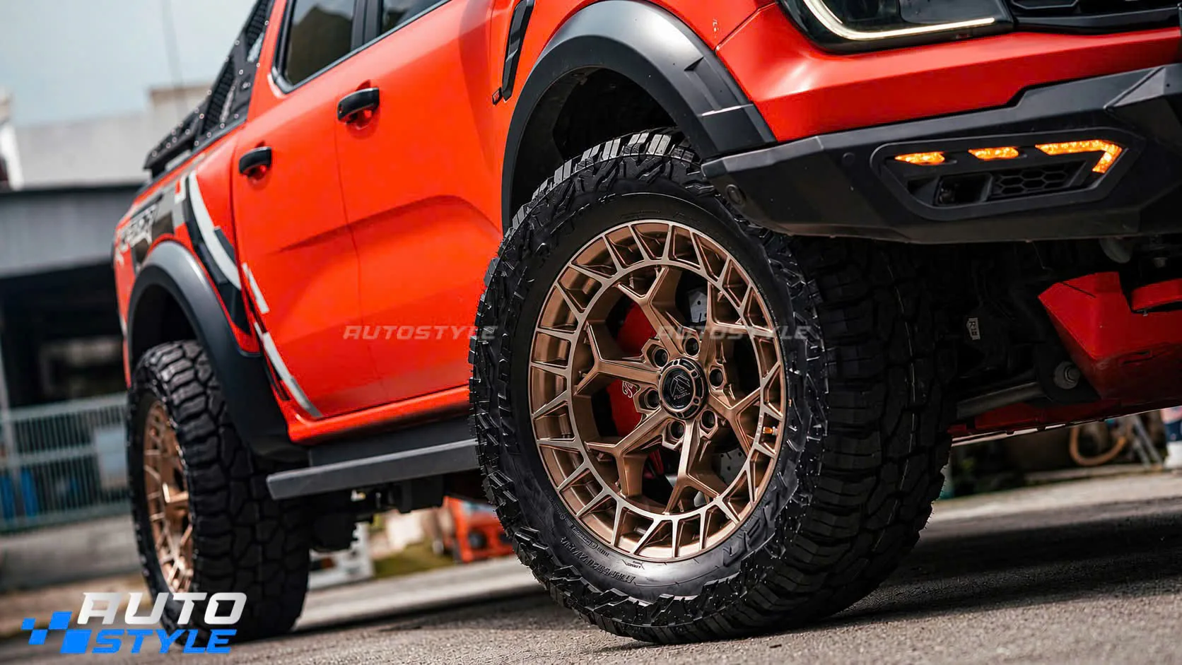 9 Món Trong Gói Nâng Cấp Performance Biến Raptor 3.0 V6 Màu Đỏ Thành Một Bản Performance Đúng Chất