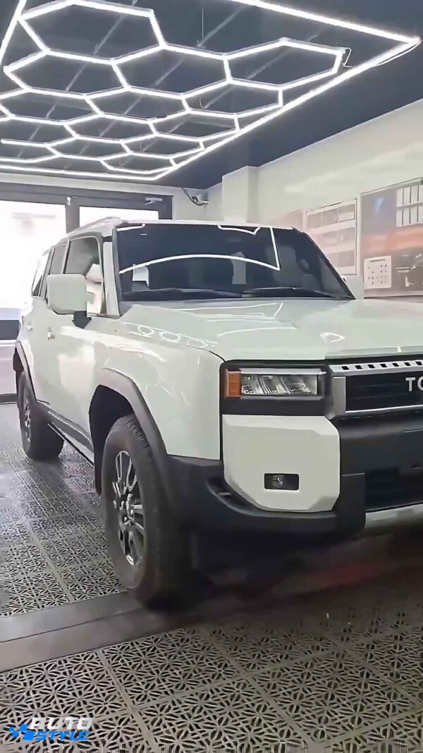 Bậc Bước Điện Land Cruiser Prado LC250: Tự Động Đóng Mở, Chống Kẹt, Chịu Tải Đến 300kg