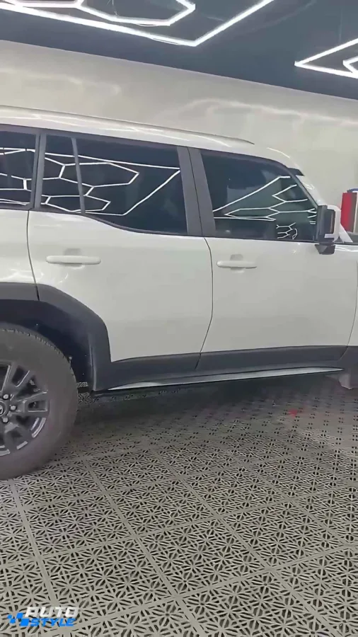 Bậc Bước Điện Land Cruiser Prado LC250: Tự Động Đóng Mở, Chống Kẹt, Chịu Tải Đến 300kg
