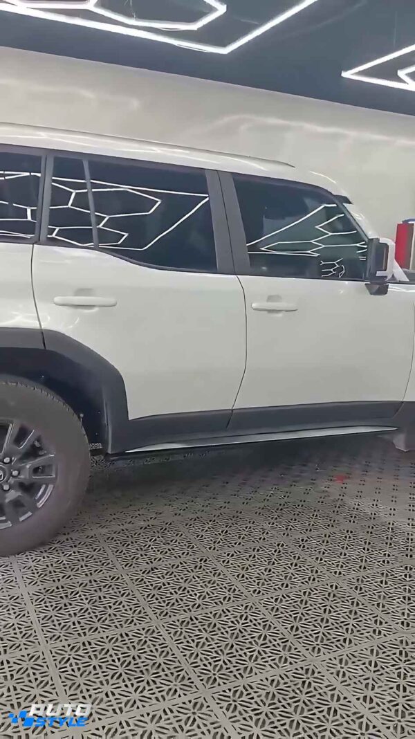 Bậc Bước Điện Land Cruiser Prado LC250: Tự Động Đóng Mở, Chống Kẹt, Chịu Tải Đến 300kg
