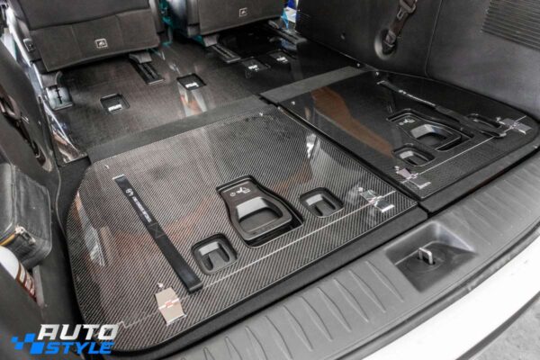Sàn Carbon Fiber Kia Carnival Nguyên Tấm: Hết Cảnh Sàn Nỉ Ẩm Mốc, Bốc Mùi – Lau Sạch Trong 30 Giây