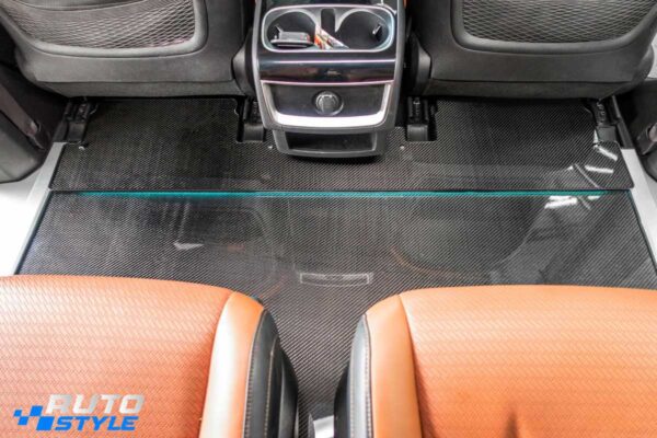 Sàn Carbon Fiber Kia Carnival Nguyên Tấm: Hết Cảnh Sàn Nỉ Ẩm Mốc, Bốc Mùi – Lau Sạch Trong 30 Giây