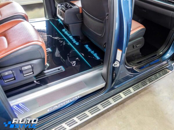 Sàn Nhôm Vân Đá Trắng Đen Kia Carnival: Top 2 Được Ưa Chuộng, Khoang Xe Sang Như Limousine